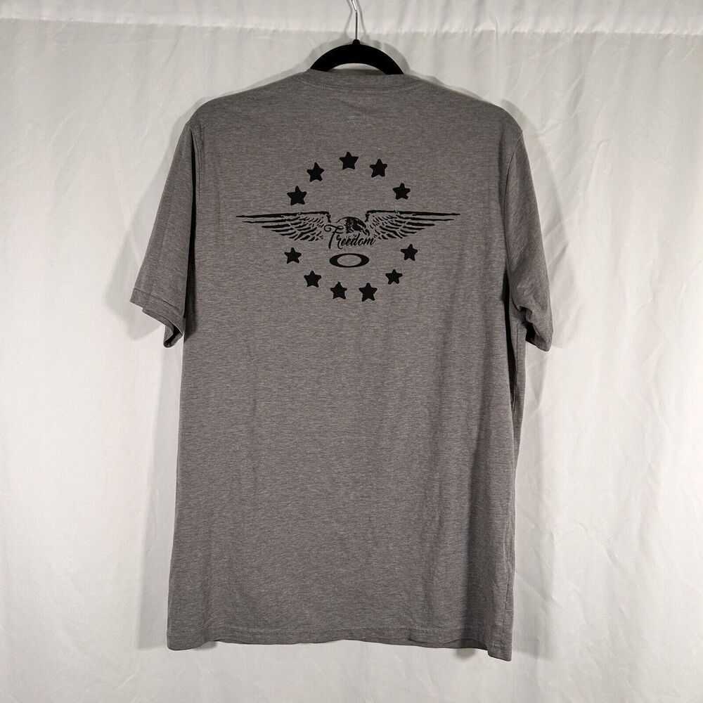 Oakley Shirt Men's Medium Grey Graphic Print Short Sleeve Crew neck